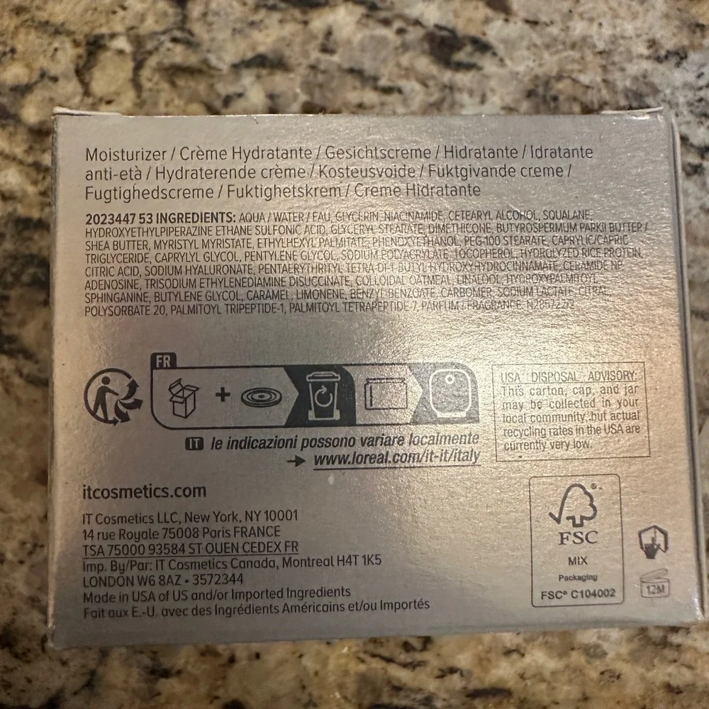 IT COSMETICS
Confidence in a Cream Anti-Aging Hydrating
Moisturizer 2fl oz NEW - Picture 2 of 3